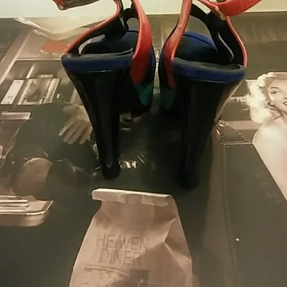 Multicolor heels 💙👠💙💖💙👠 - Picture 3 of 4